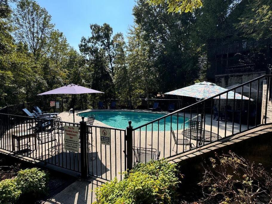 Relax At Forge Chalet Tranquil Retreat Near Attractions Pigeon Forge Eksteriør billede